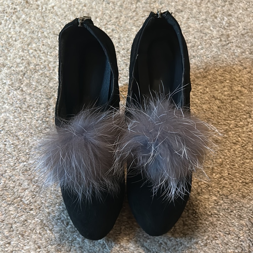 Back shoes w real fur. Blk Gorgeous Worn 2x